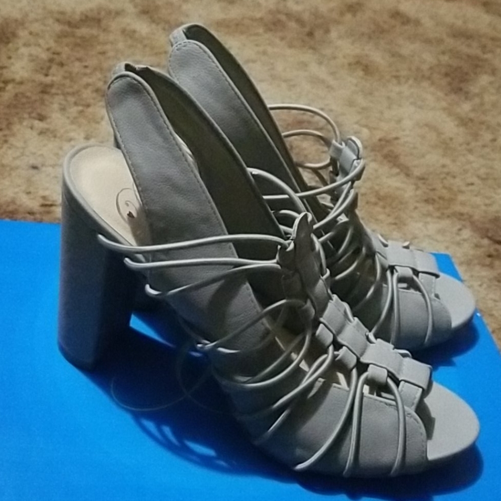 Delicious heels - Picture 2 of 3